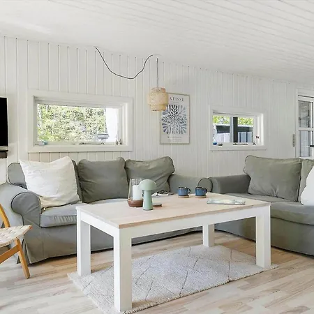 Tv1557-albaek-apollonvej-1 * Ålbæk